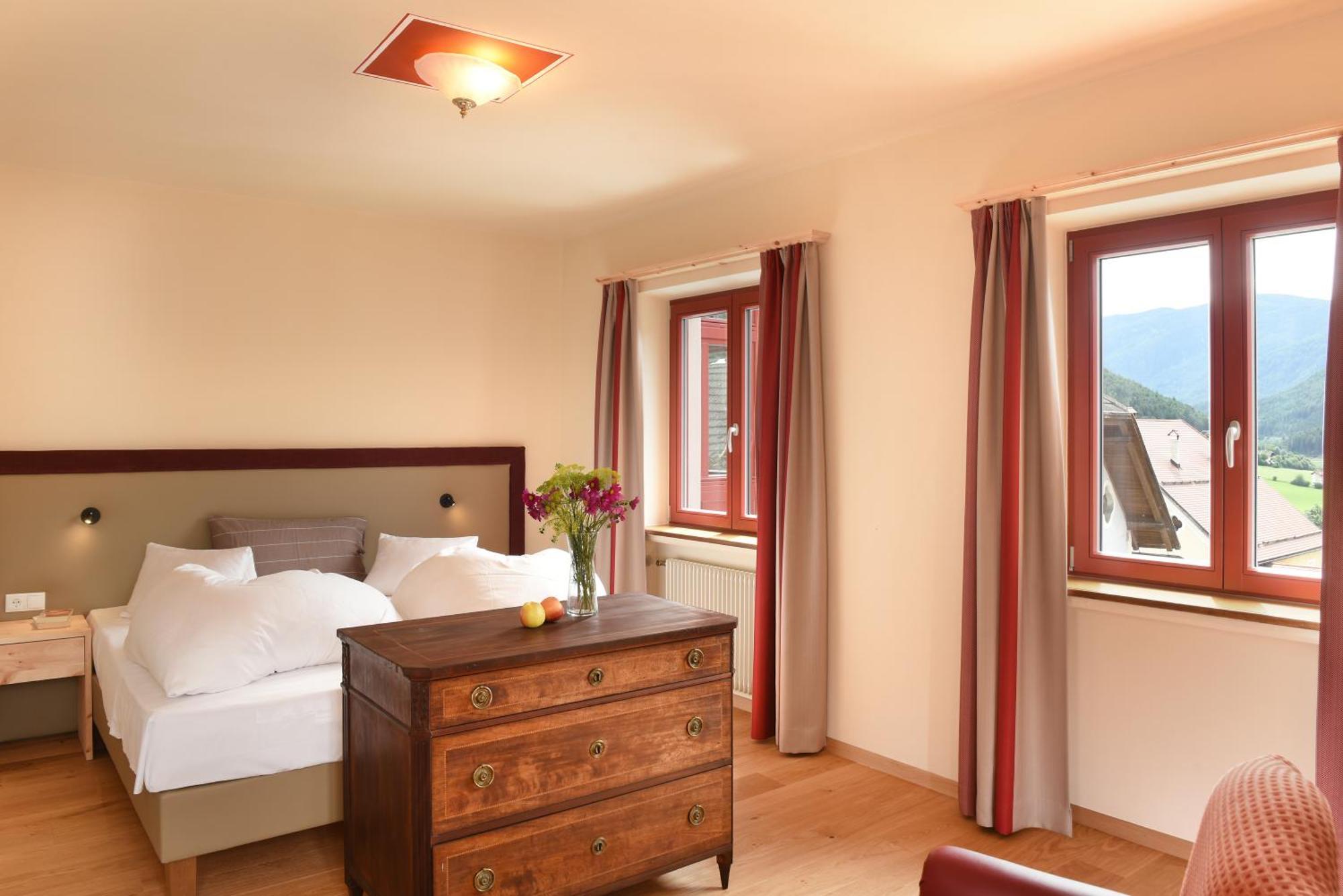 Hotel Gassenwirt Chienes Esterno foto