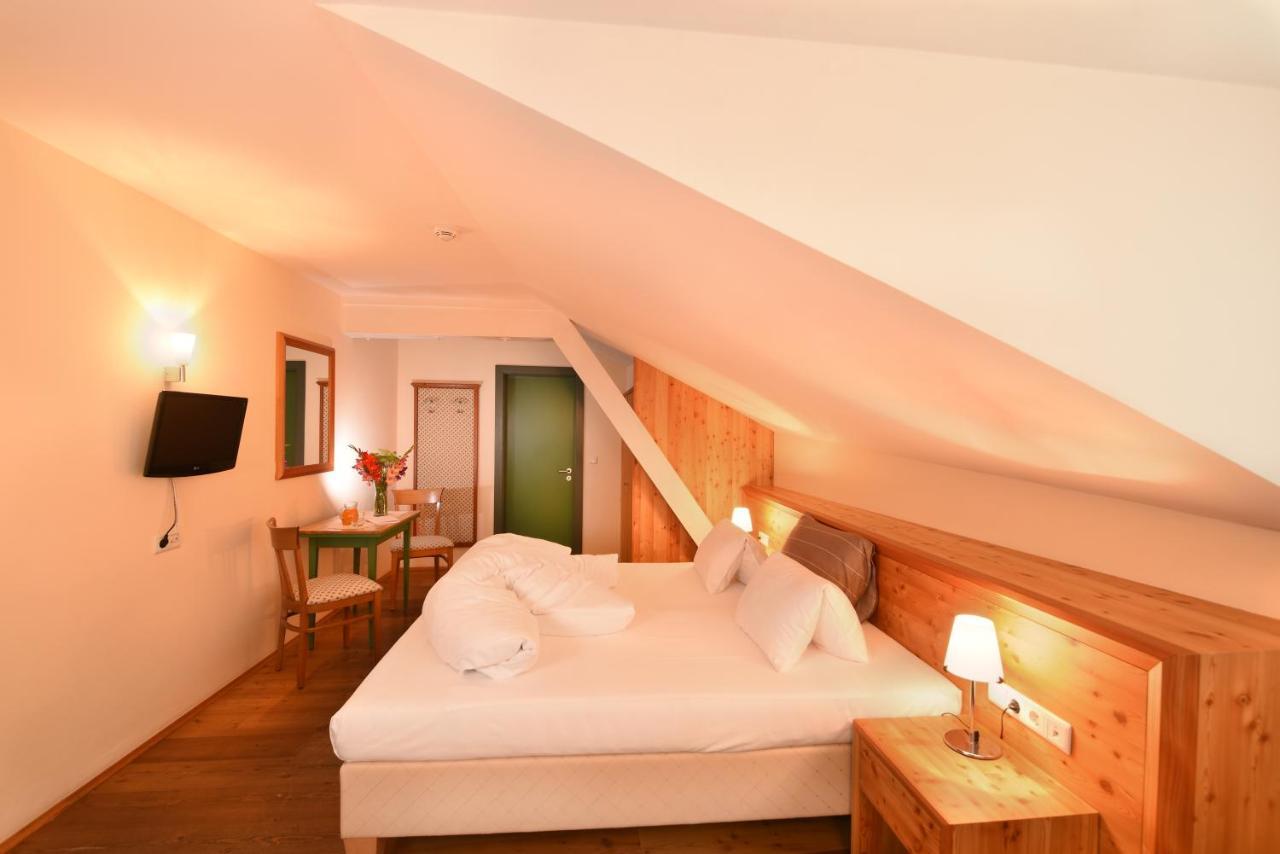 Hotel Gassenwirt Chienes Esterno foto